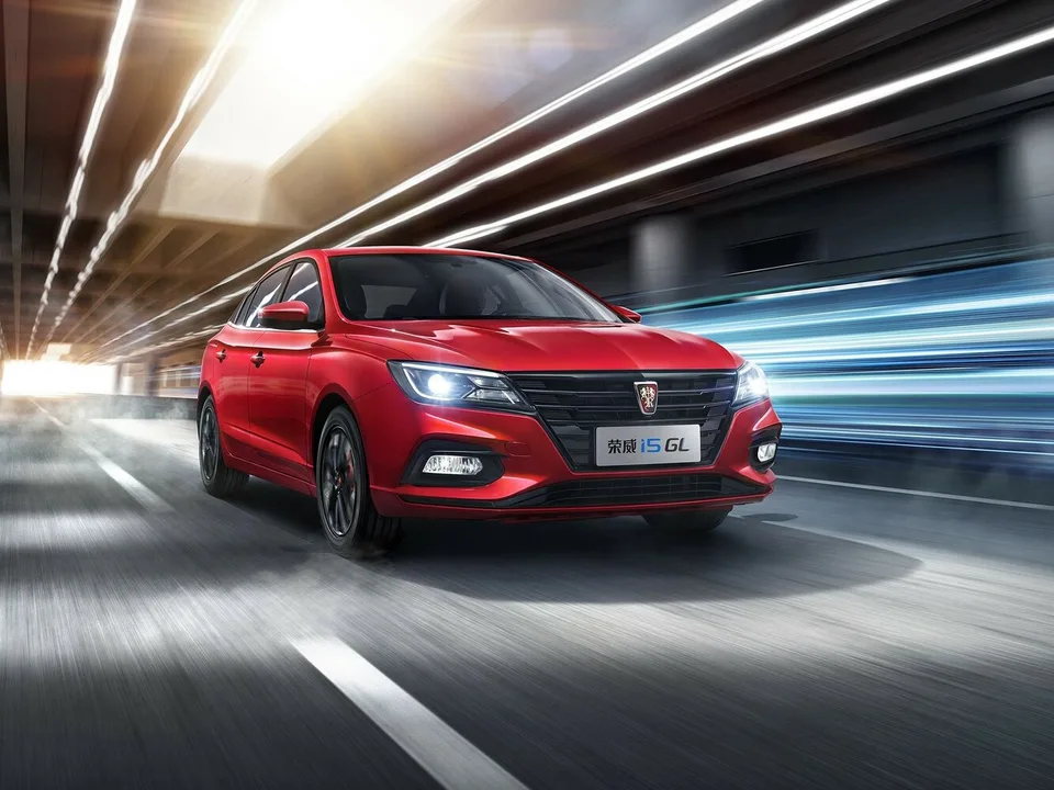 Roewe i5, Generation 1, Sedan