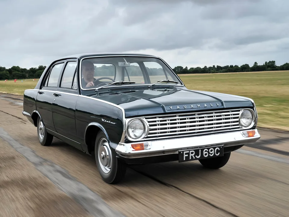 Vauxhall Victor, FC, Седан