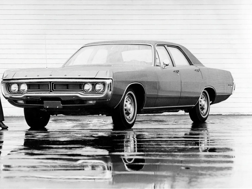 Dodge Polara, IV, Sedan