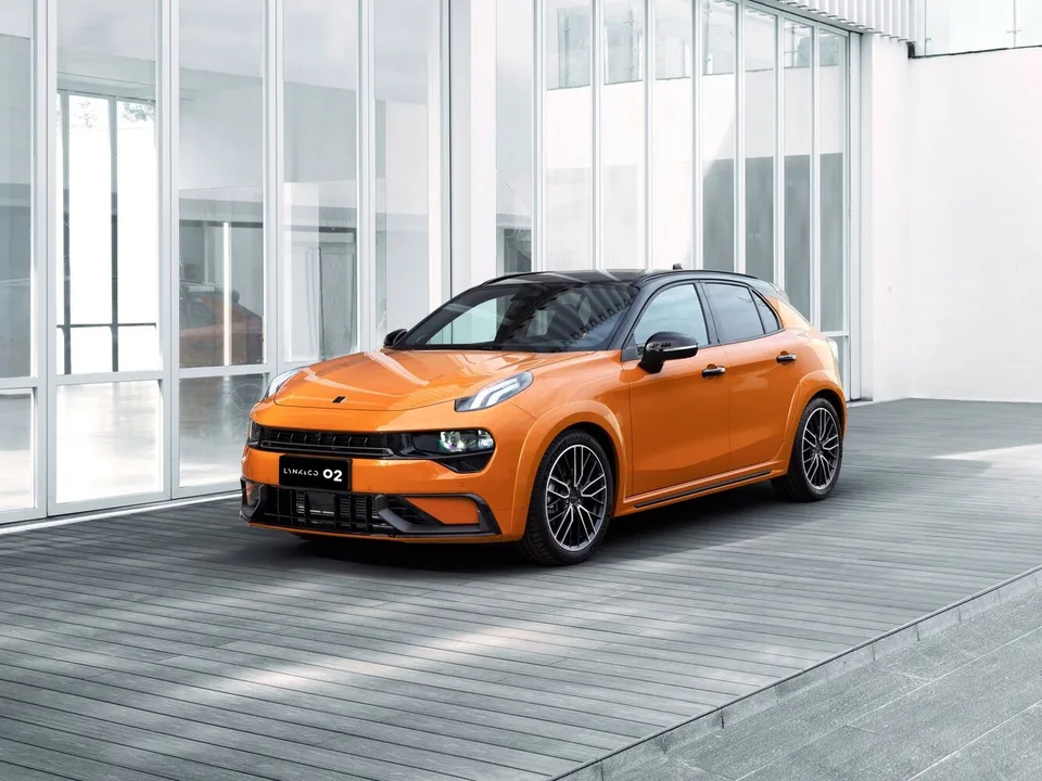 Lynk & Co 02, Generation 1, CC11, 5-door hatchback