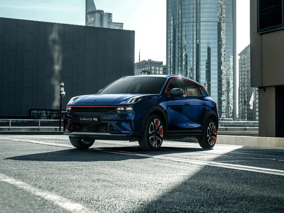 Lynk & Co 06, 1 поколение, Кроссовер / внедорожник