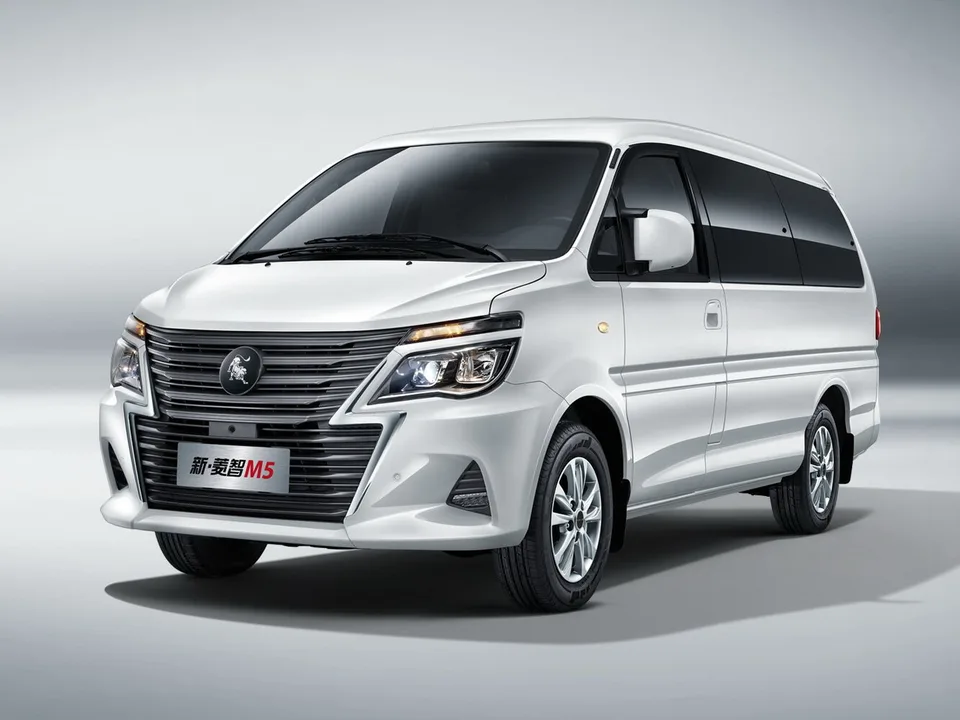 Forthing Lingzhi M5, , Минивэн