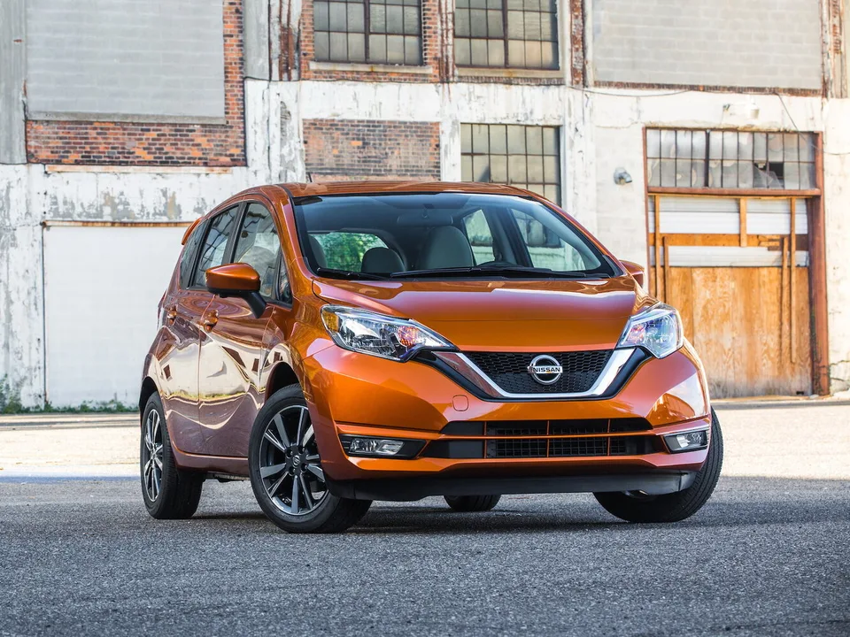 Nissan Versa note, 1 поколение, рестайлинг, Хэтчбек, 5 дверей