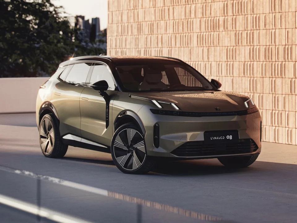 Lynk & Co 08, 1 поколение, Кроссовер / внедорожник
