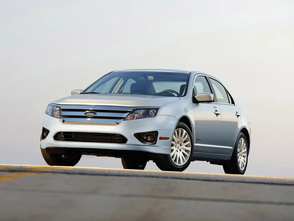 Ford Fusion (North America), I Рестайлинг, Седан