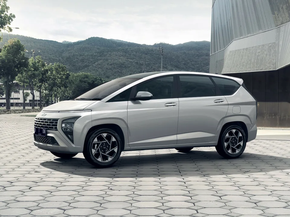 Hyundai Stargazer, I, Compact MPV