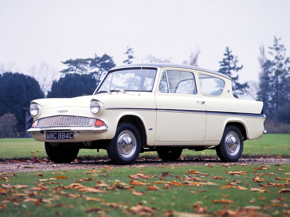 Ford Anglia, IV 105E, 2-door sedan
