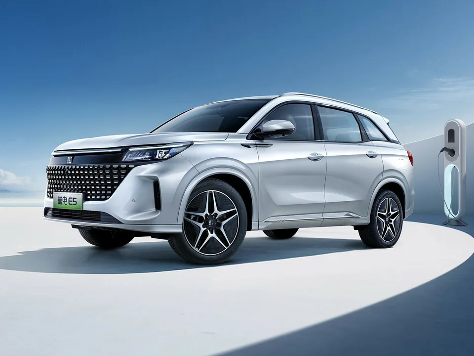 Dongfeng Fengon E5, I, Crossover / SUV