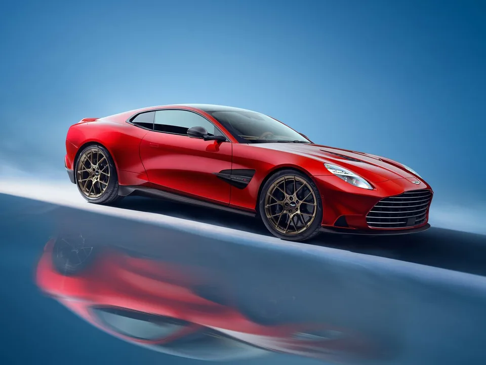 Aston Martin Vanquish, 3 поколение, Купе