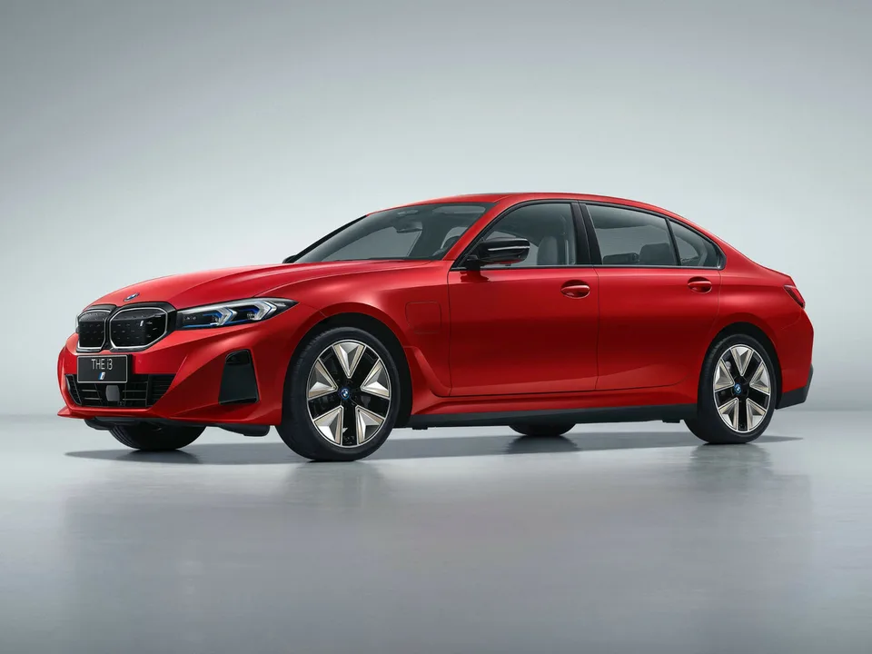 BMW i3, I (G28) Рестайлинг, Седан
