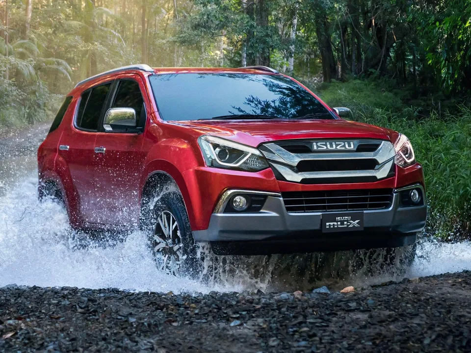 Isuzu MU-X, I Рестайлинг, Crossover / SUV