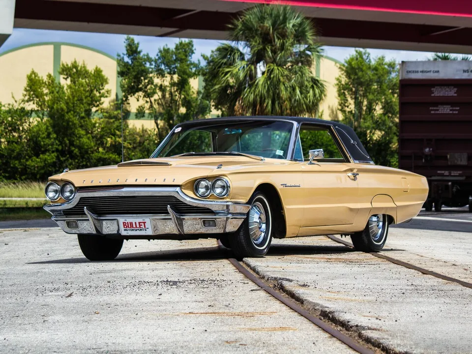 Ford Thunderbird, IV, Hardtop coupe