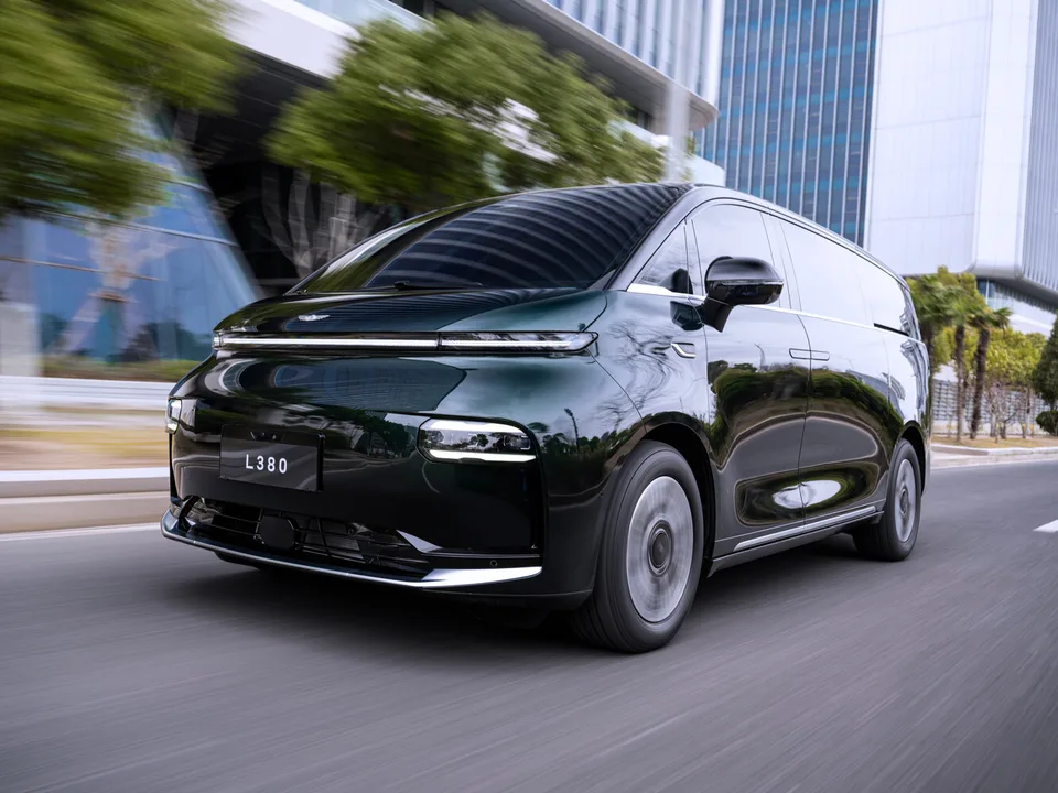 Geely Galaxy LEVC L380, , Minivan