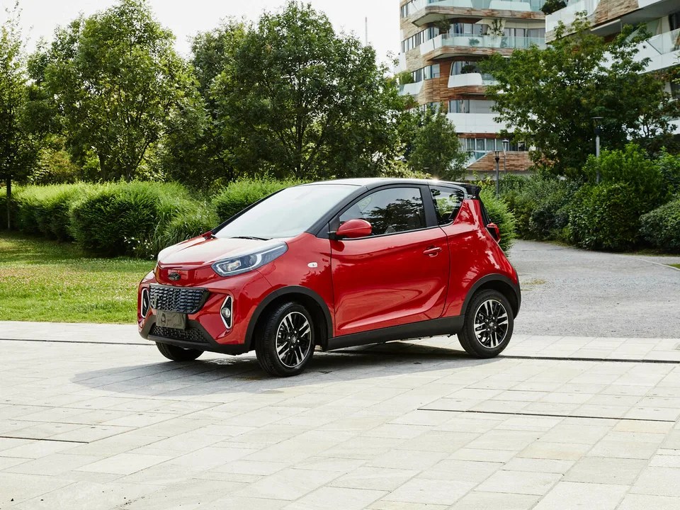 DR 1.0, , 3-door hatchback