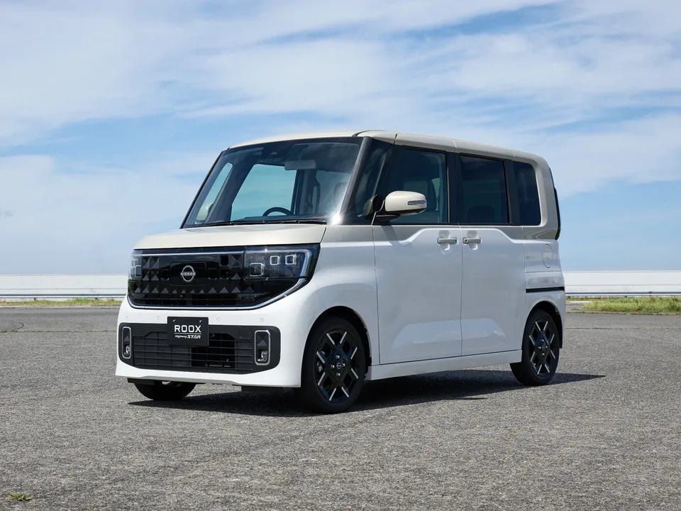 Nissan Roox, III, Минивэн