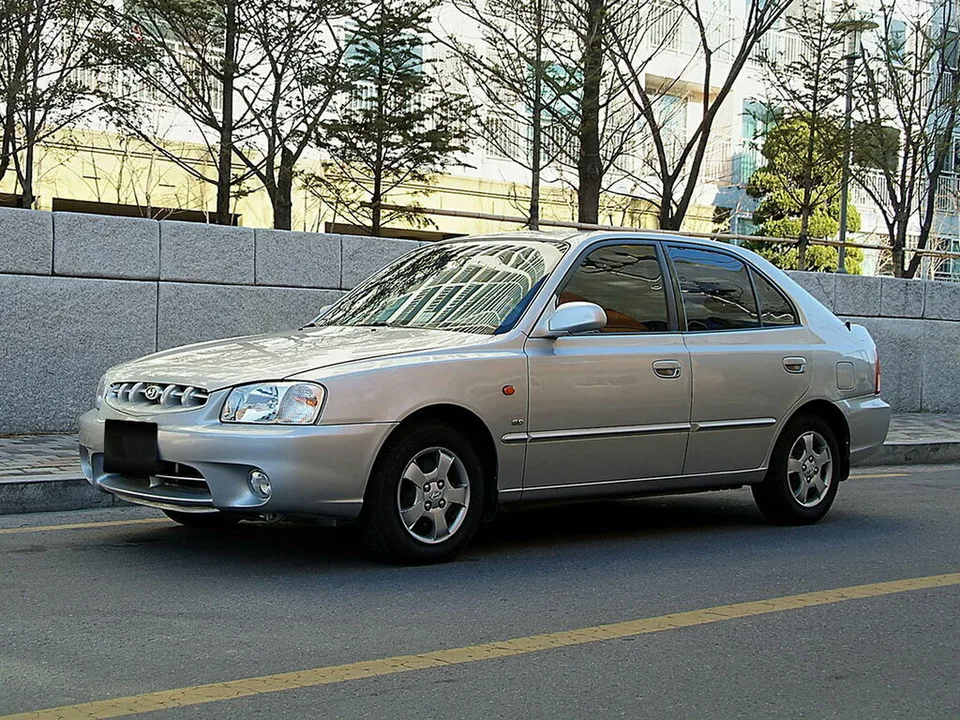 Hyundai Verna, I, Liftback