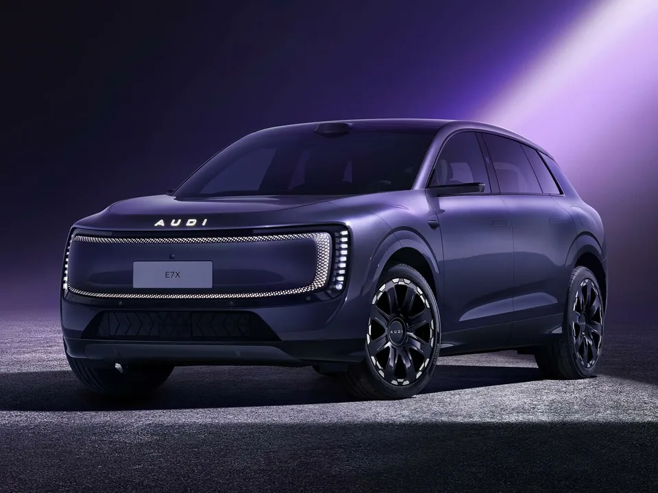 Audi E7X, , Кроссовер / внедорожник