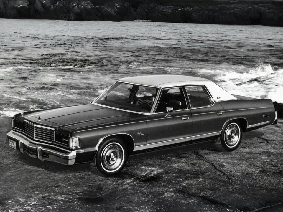 Dodge Monaco, IV, Седан