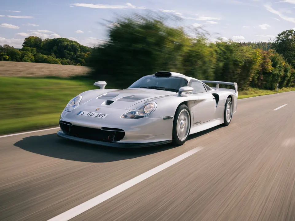 Porsche 911 GT1, 996, Купе