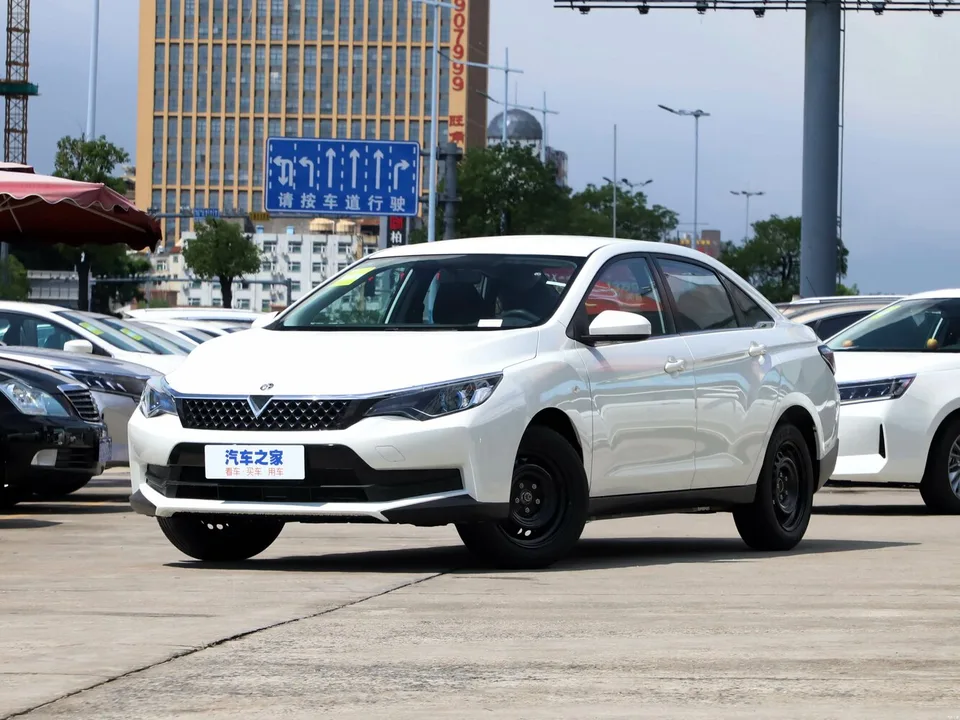 Venucia D60, I Рестайлинг, Sedan