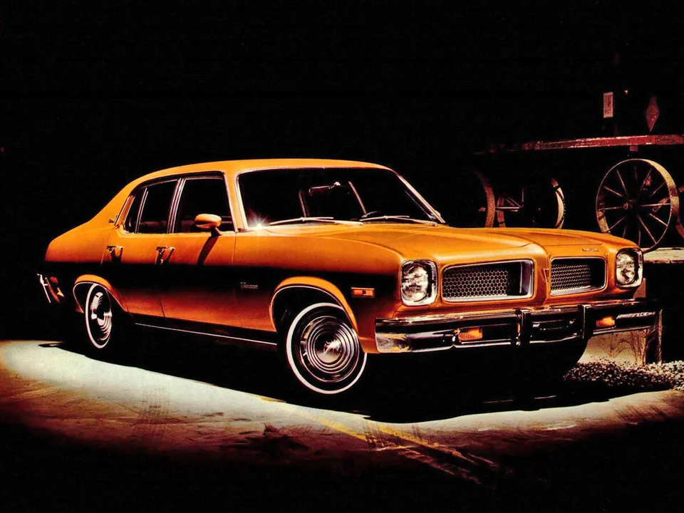 Pontiac Ventura, II, Седан