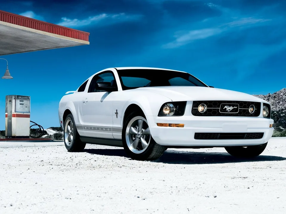 Ford Mustang, 5 поколение, S-197, Купе