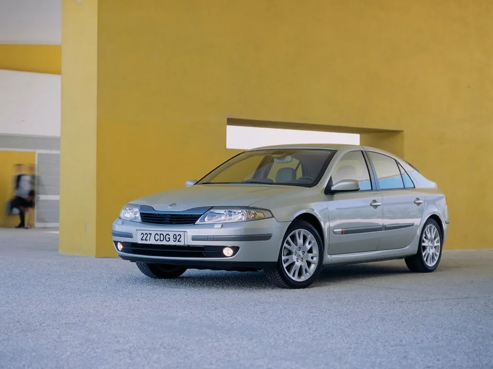Renault Laguna, 2 поколение, X74, Лифтбек