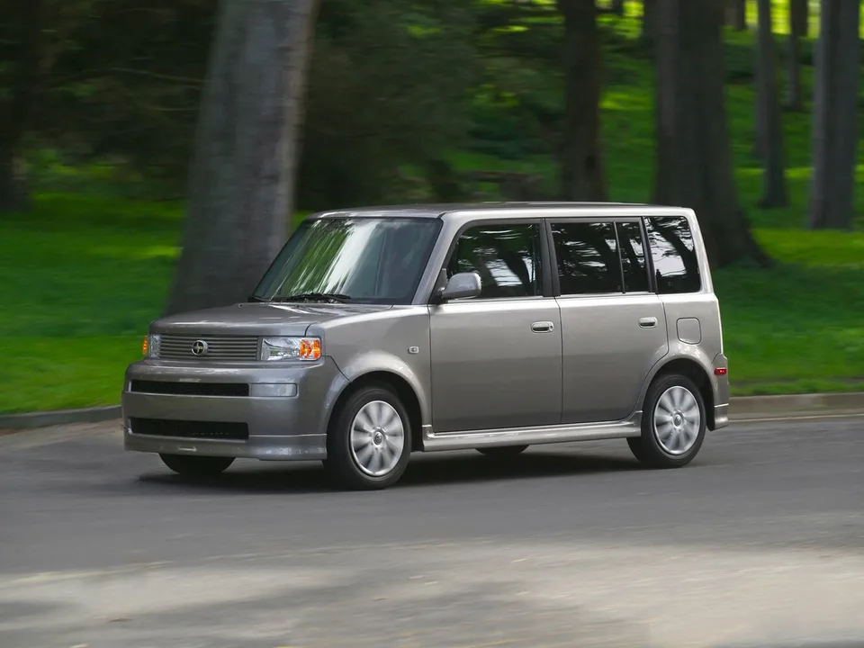 Scion xB, I, Compact MPV