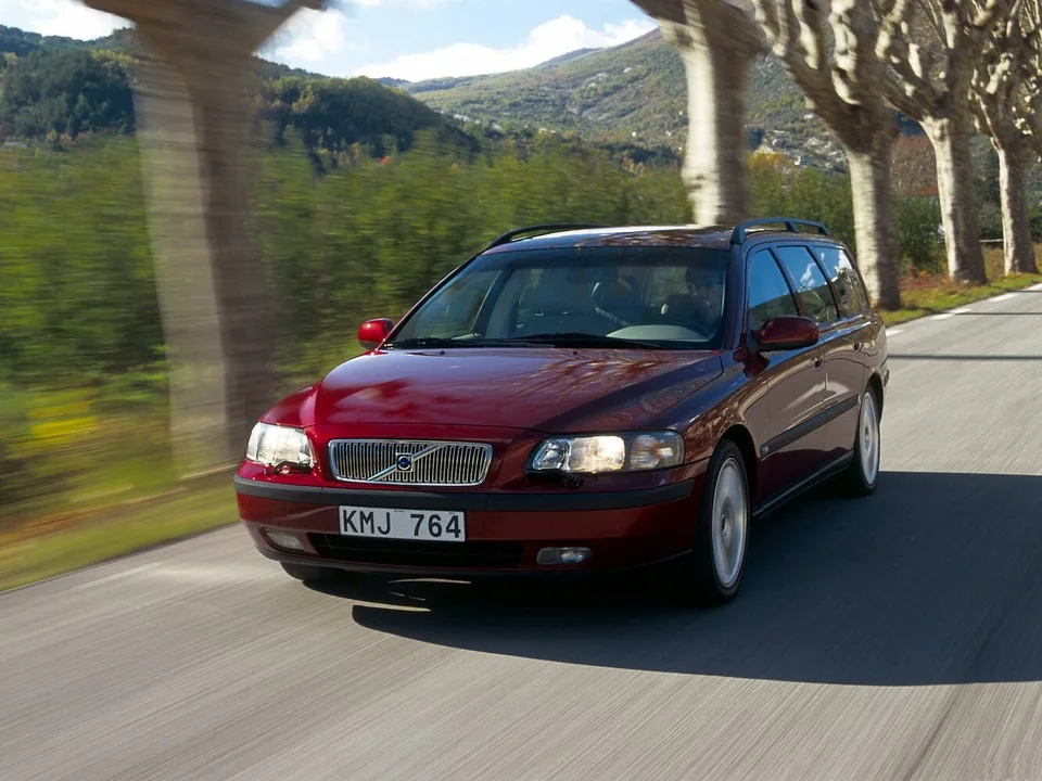 Volvo V70, Generation 2, Estate