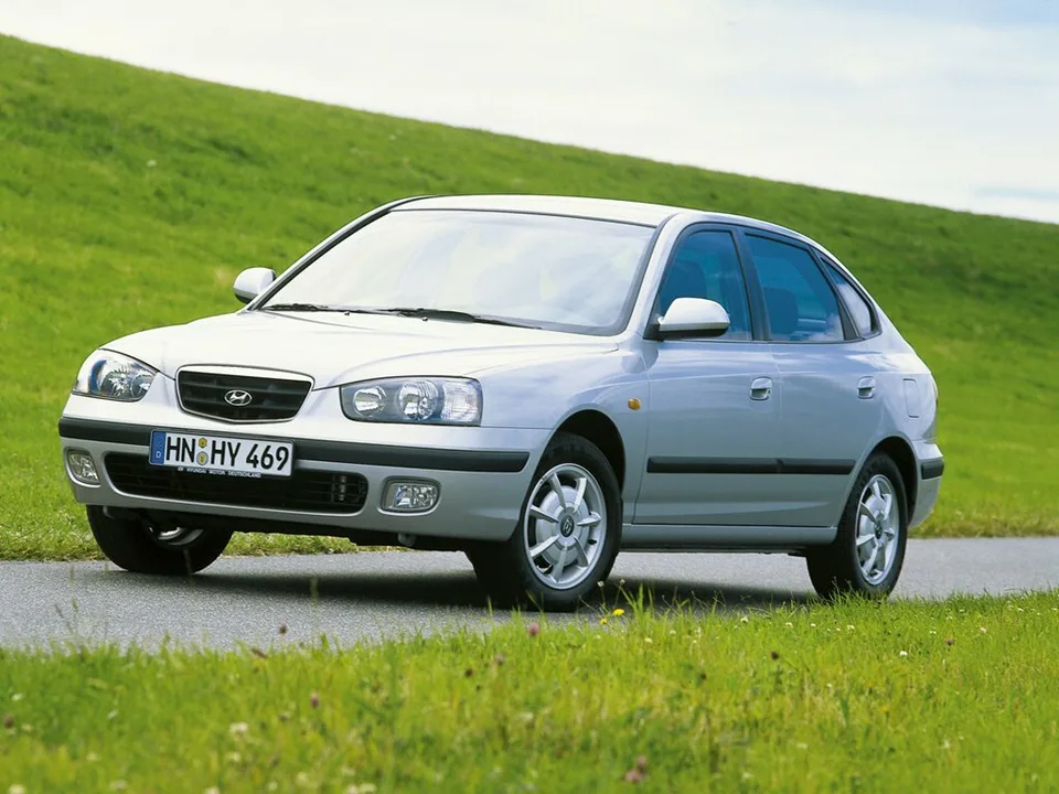 Hyundai Elantra, Generation 3, XD, Liftback