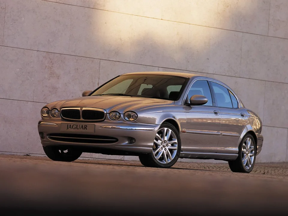 Jaguar X-Type, Generation 1, Sedan