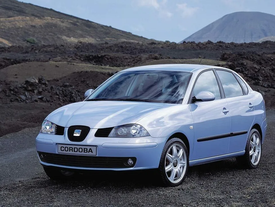 SEAT Cordoba, 2 поколение, Седан