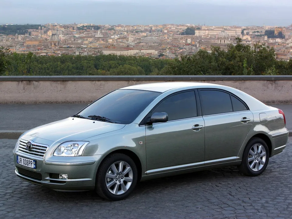 Toyota Avensis, 2 поколение, T250, Лифтбек