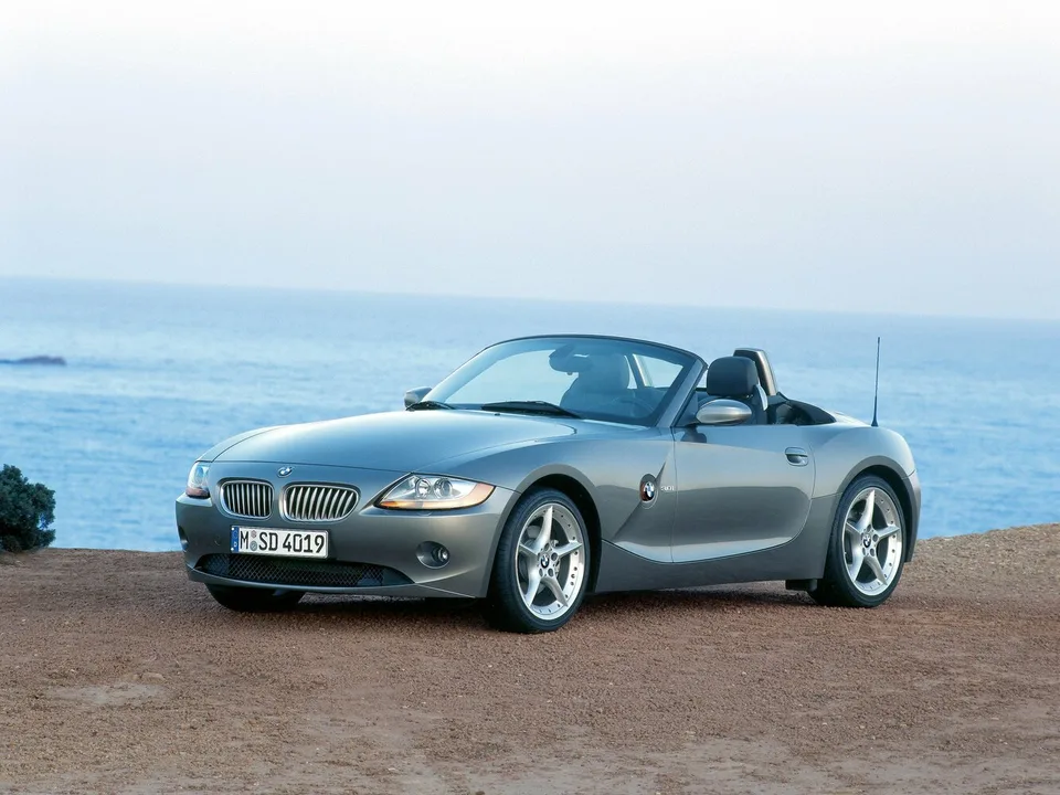 BMW Z4, I (E85/E86), Родстер