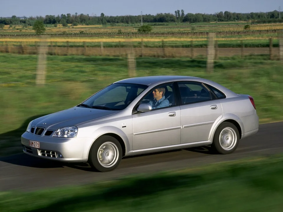 Daewoo Nubira, III, Седан