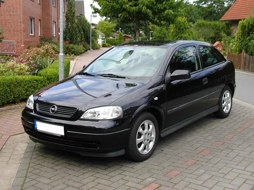 Opel Astra, G, 3-door hatchback