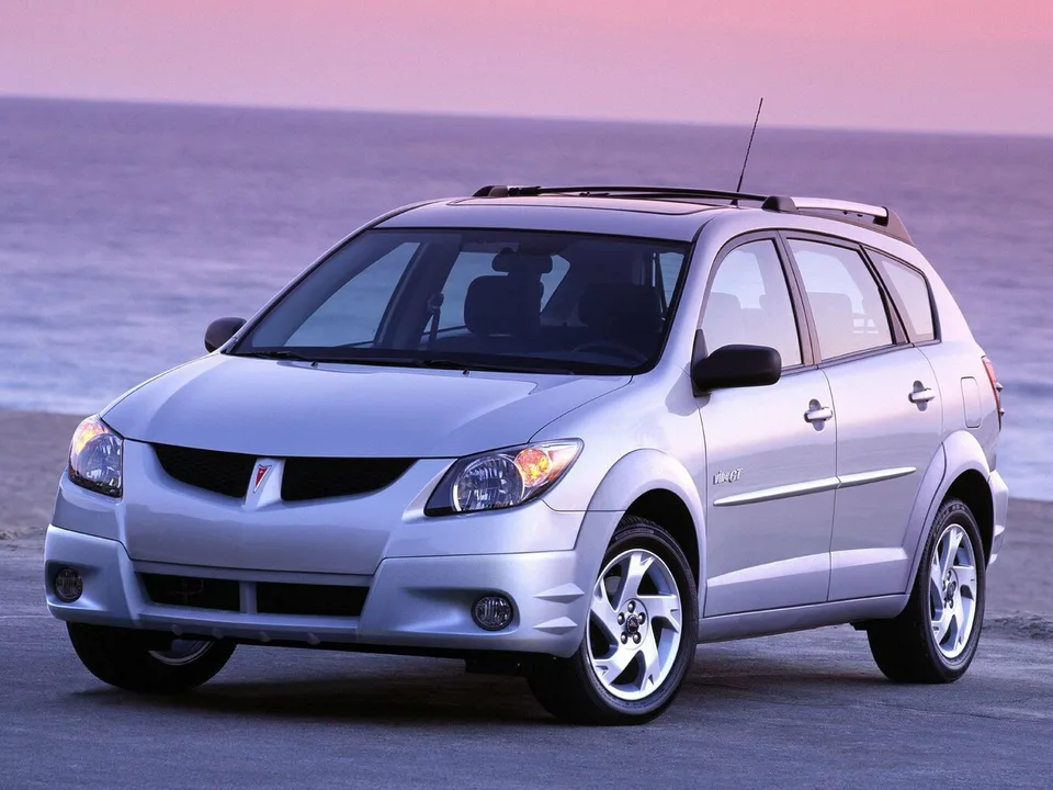 Pontiac Vibe, Generation 1, 5-door hatchback