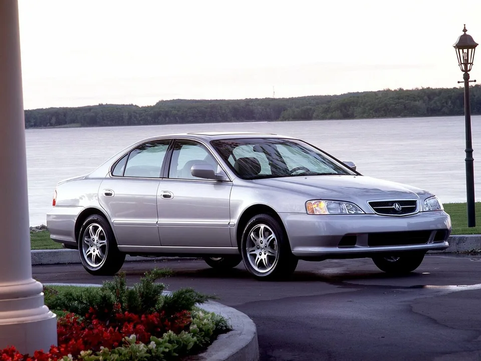 Acura TL, Generation 2, UA4, Sedan