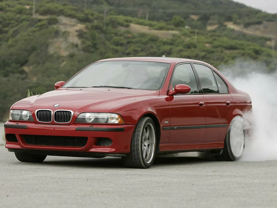 BMW M5, 3 поколение, E39, Седан