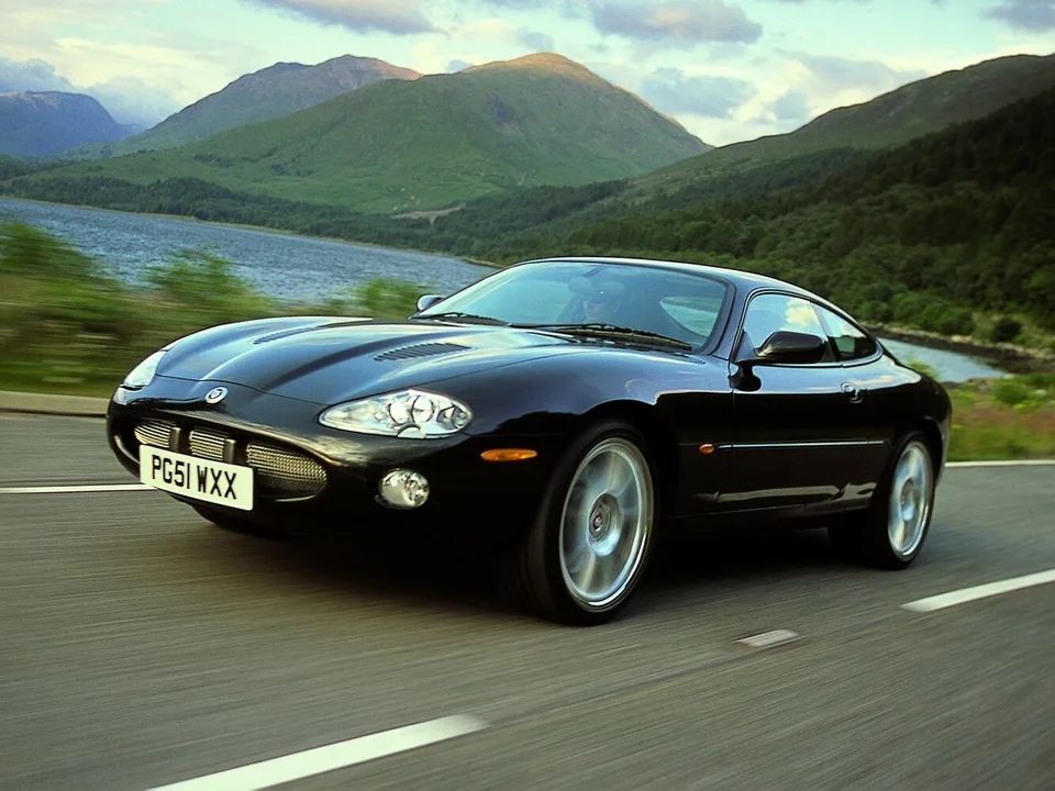 Jaguar XKR, I, Coupe