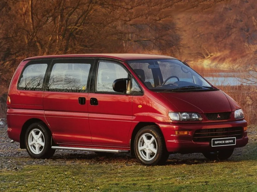 Mitsubishi Space Gear, Generation 1, facelift, Minivan