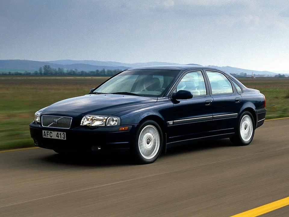 Volvo S80, Generation 1, Sedan