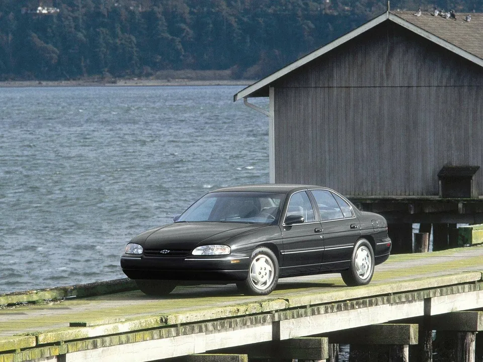 Chevrolet Lumina, Generation 2, Sedan