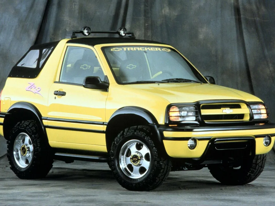 Chevrolet Tracker, II, Open-top SUV