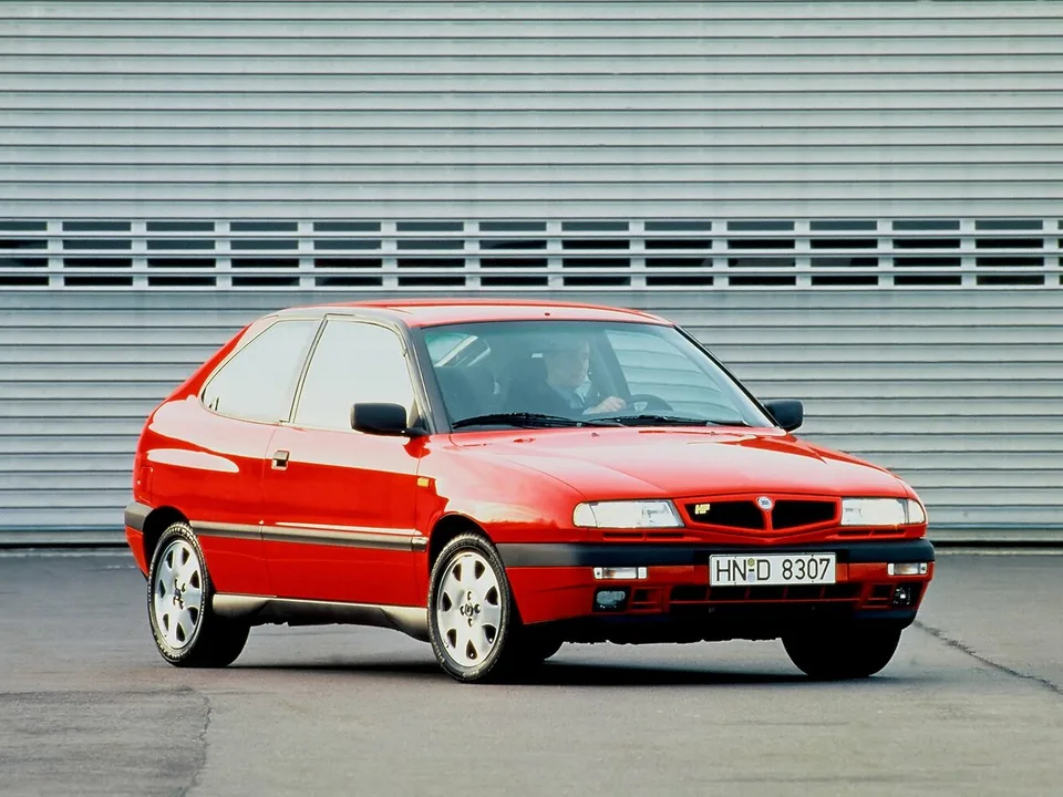 Lancia Delta, Generation 2, 836, 3-door hatchback
