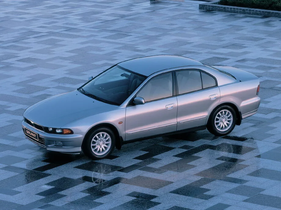 Mitsubishi Galant, Generation 8, Sedan