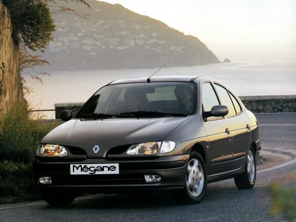 Renault Megane, Generation 1, Sedan
