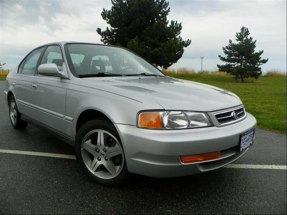 Acura EL, Generation 1, Sedan