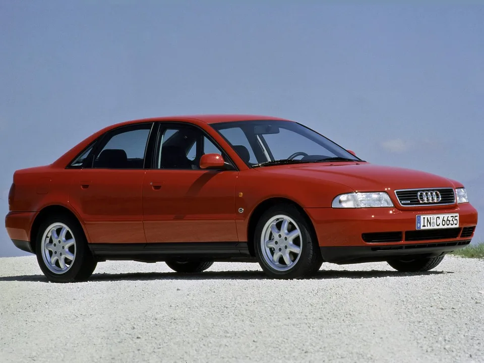 Audi A4, 1 поколение, B5, Седан