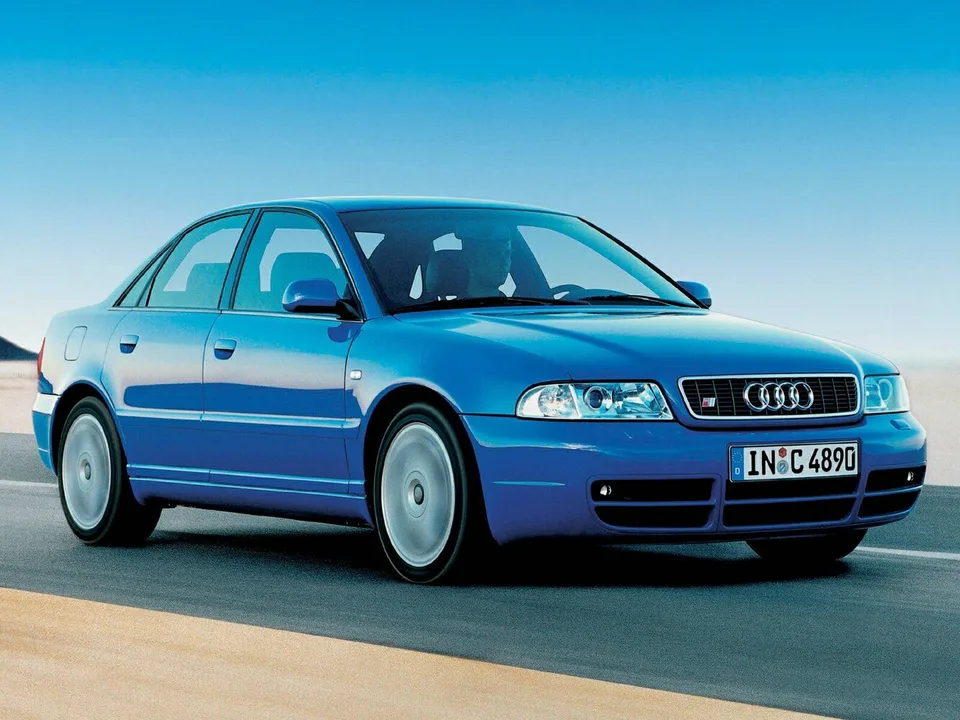 Audi S4, 2 поколение, B5, Седан